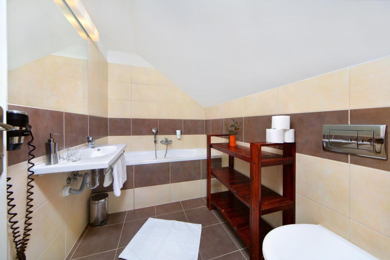 Hotel Erika Špindlerŭv Mlýn Dış mekan fotoğraf